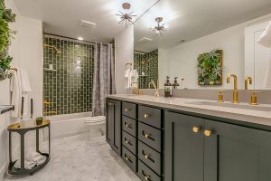 Dallas Bath Installation iStock 1256021286 300x200